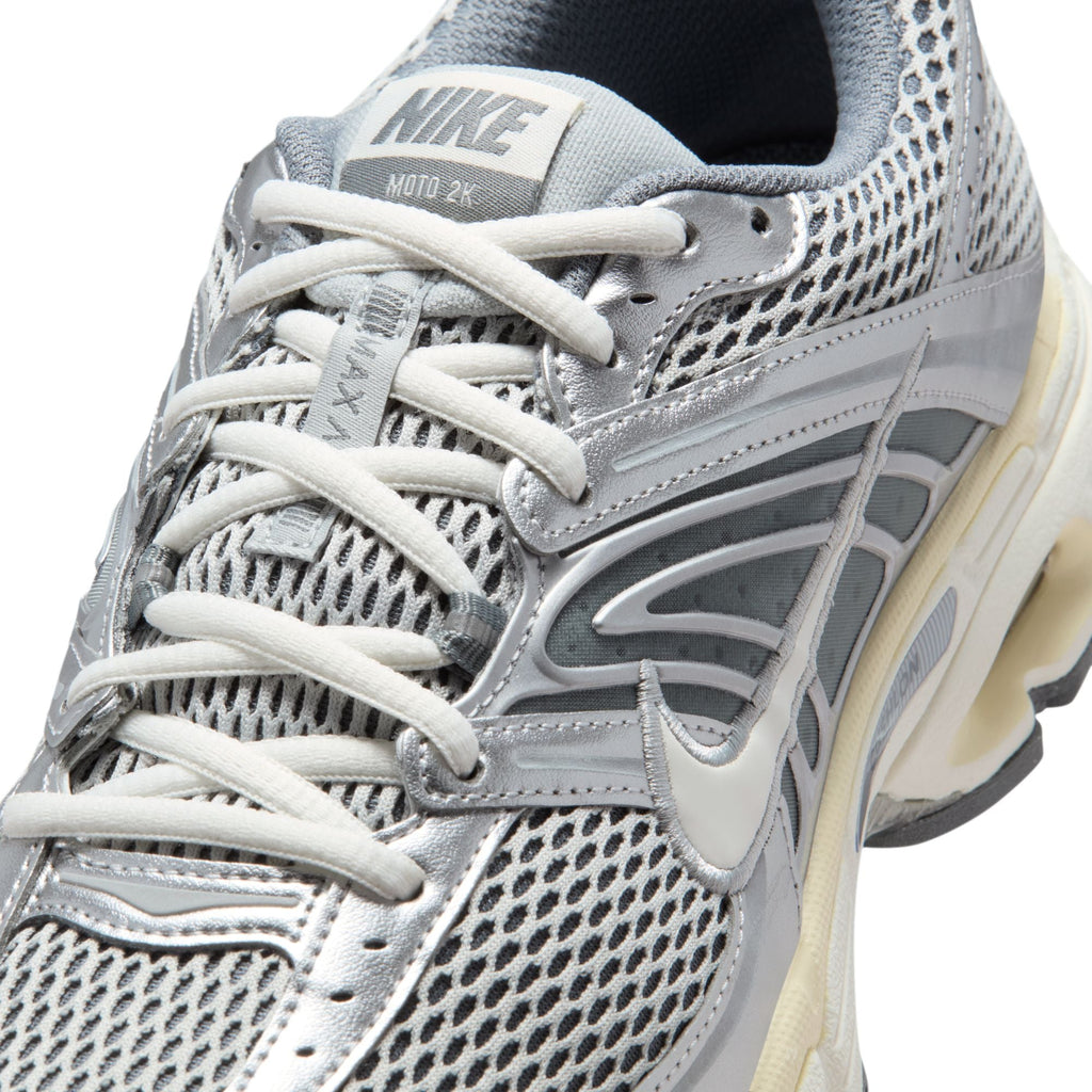 Nike Mens Air Max Moto 2K - Light Smoke Grey